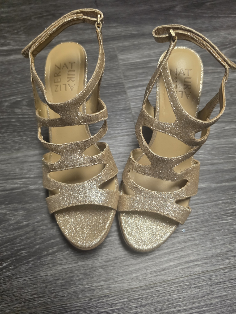 Naturalizer Women's Gold Glitter Strappy Sandals